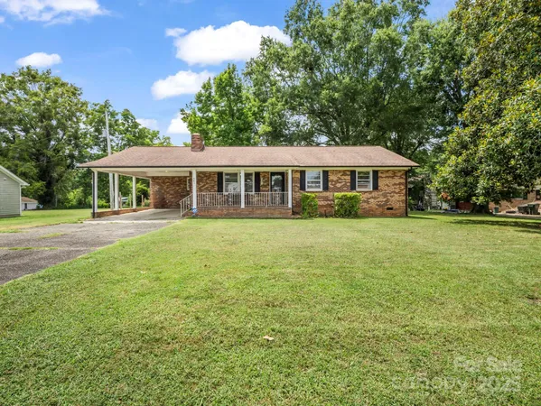 $254,000 | 501 Weaver Street, Cherryville, NC 28021