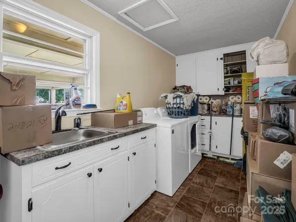 $254,000 | 501 Weaver Street, Cherryville, NC 28021