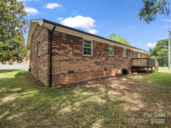 $254,000 | 501 Weaver Street, Cherryville, NC 28021