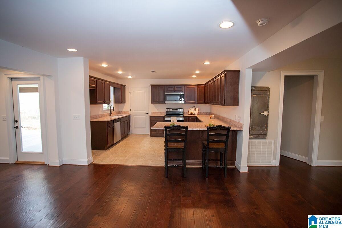 306 Meadowview Circle Clanton, AL 35045 - Photo 3 of 31