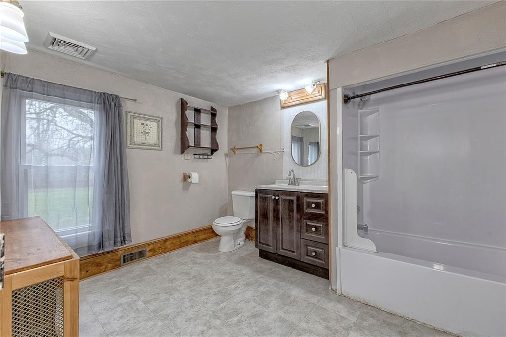 630 Broadford Road Connellsville, PA 15425 - Photo 18 of 37