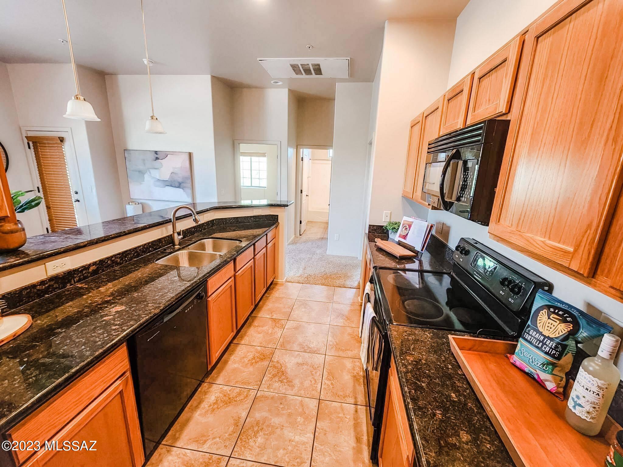 2026 East River Road, Unit 203 Tucson, AZ 85718 - Photo 5 of 12