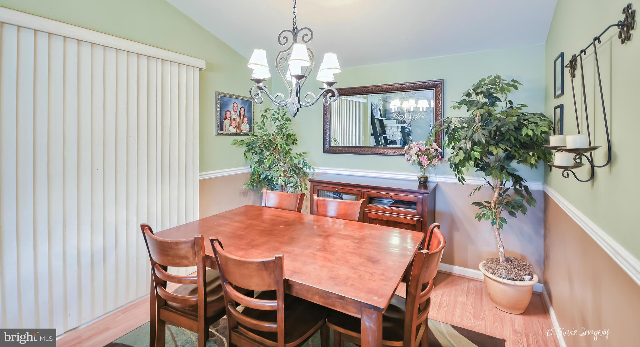 8525 Bolivar Road Middletown, MD 21769 - Photo 15 of 22 Dining Room