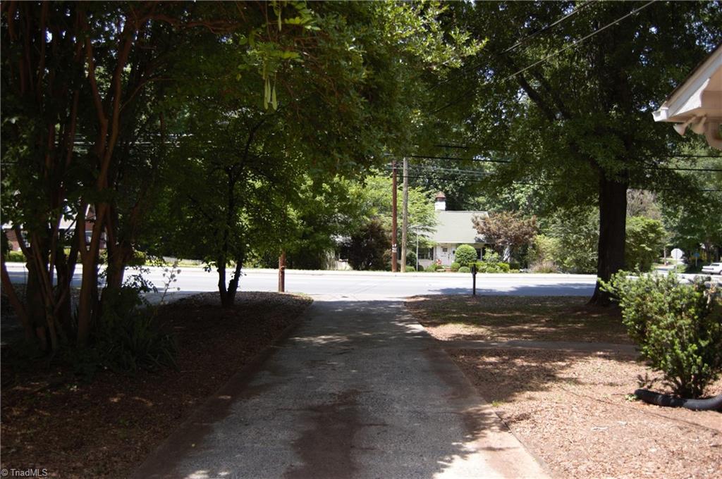 1510 Polo Road Winston-Salem, NC 27106 - Photo 3 of 31