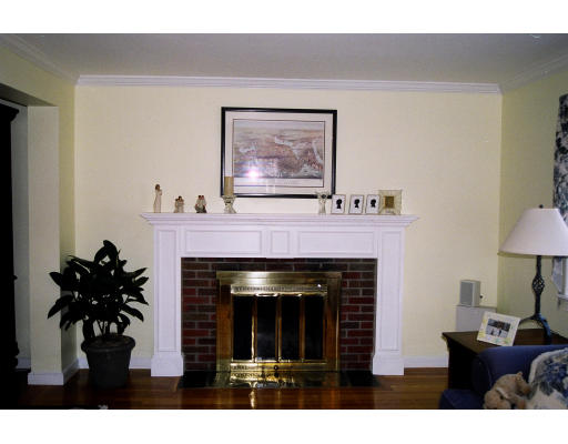 7 Cape Cod Circle Canton, MA 02021 - Photo 6 of 13 Gallery Image 6
