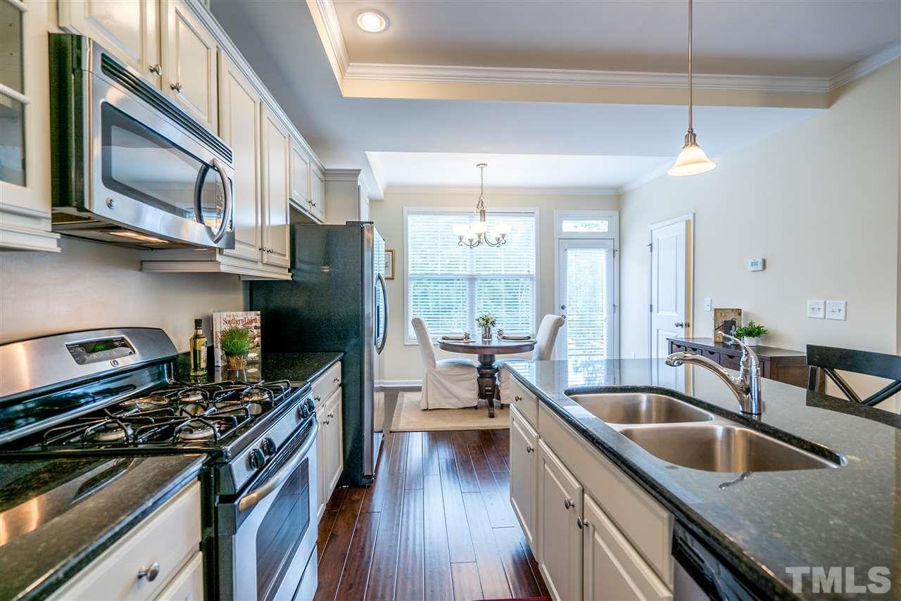 1649 Crafton Way Raleigh, NC 27607 - Photo 4 of 25