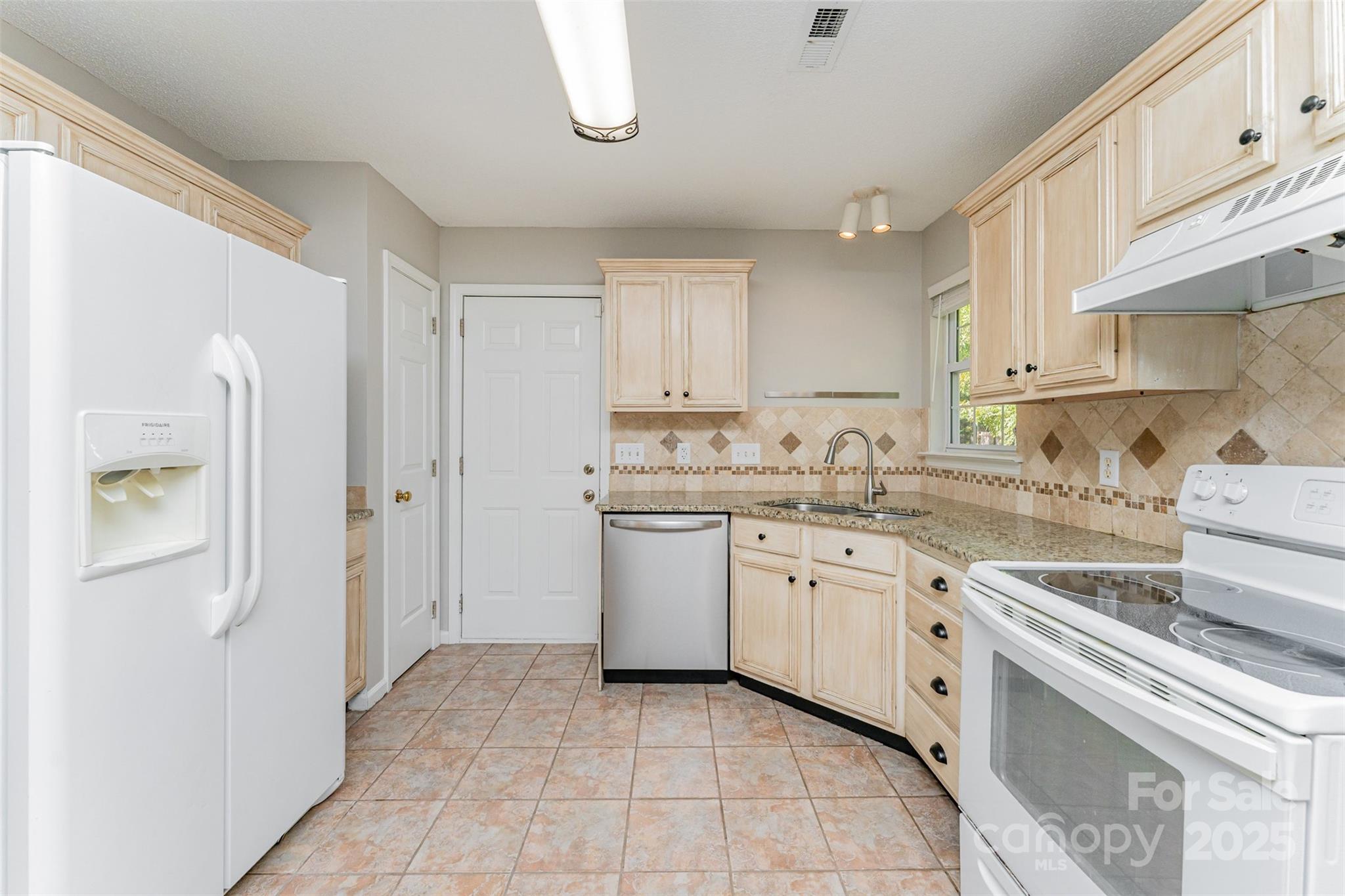 1909 Safflower Circle Charlotte, NC 28262 - Photo 10 of 22