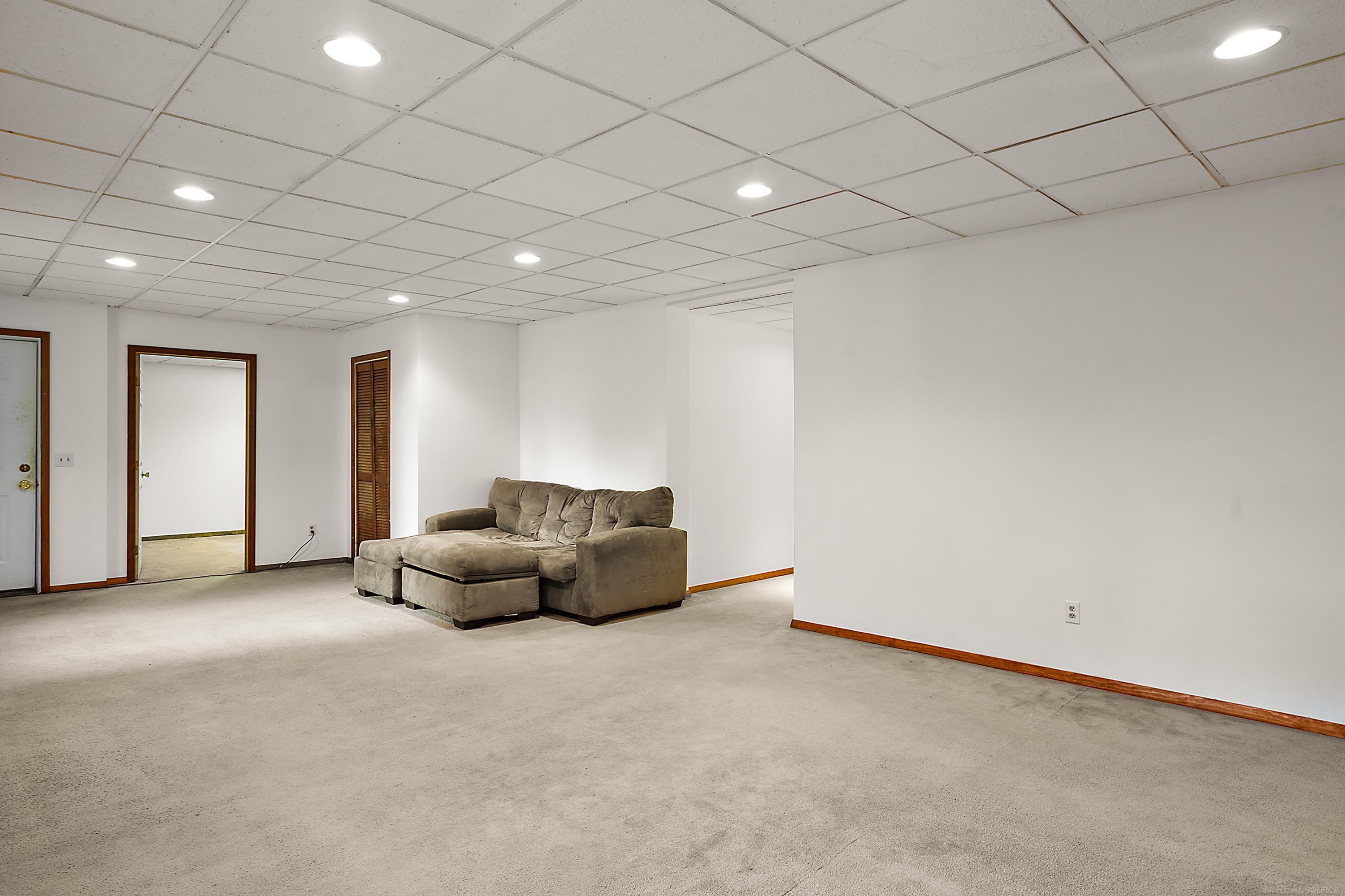 11535 Longden Pinckney, MI 48169 - Photo 43 of 75 50214482-9914d006-d1e1-474f-bf56-2c314c941e37.JPG