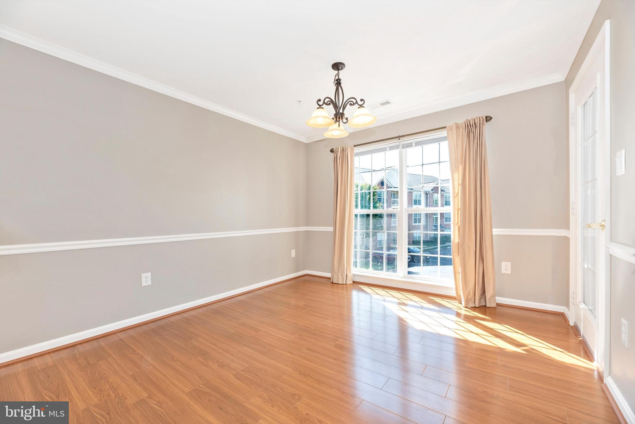 2502 Hemingway Drive, Unit 22D Frederick, MD 21702 - Photo 5 of 20 Dining area