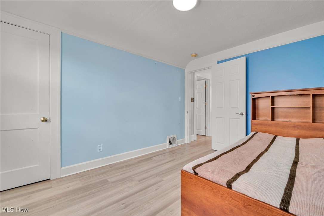 7801 Ridgefield Avenue Cleveland, OH 44129 - Photo 18 of 37