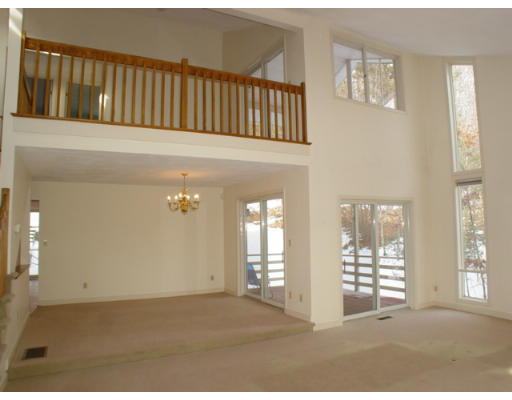 721 Middleton Road North Andover, MA 01845 - Photo 11 of 18 Gallery Image 11