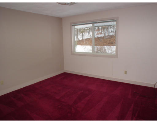 721 Middleton Road North Andover, MA 01845 - Photo 16 of 18 Gallery Image 16