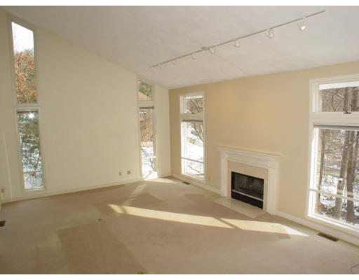 721 Middleton Road North Andover, MA 01845 - Photo 6 of 18 Gallery Image 6