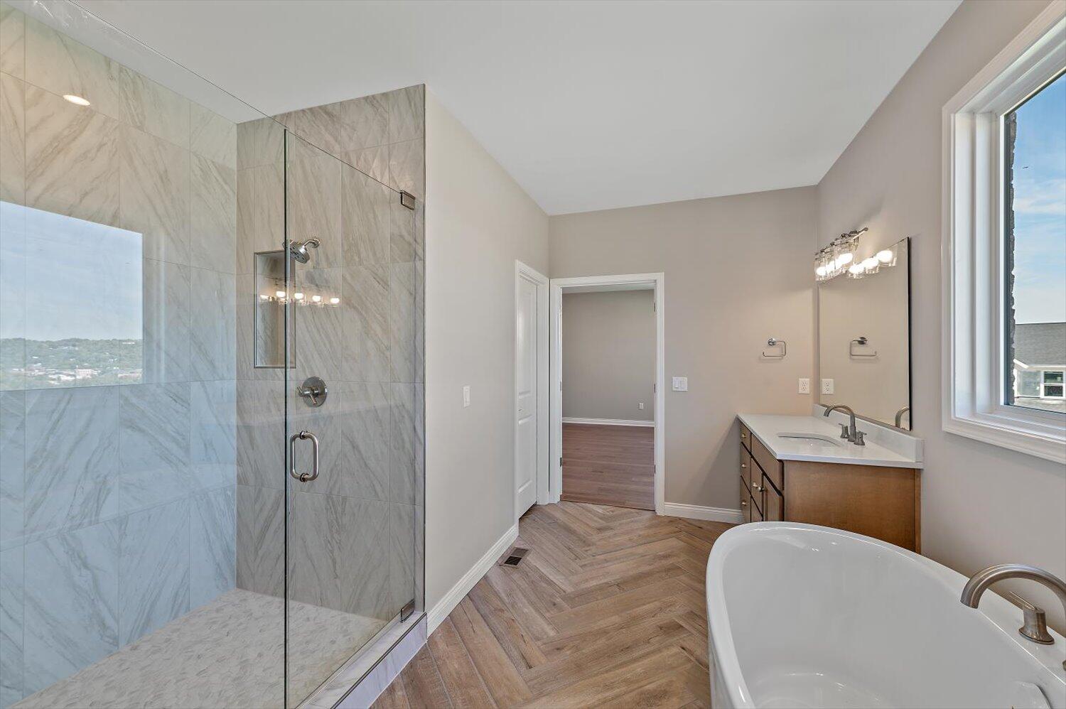205 Junction Way Covington, KY 41016 - Photo 33 of 50 27-Primary Bathroom
