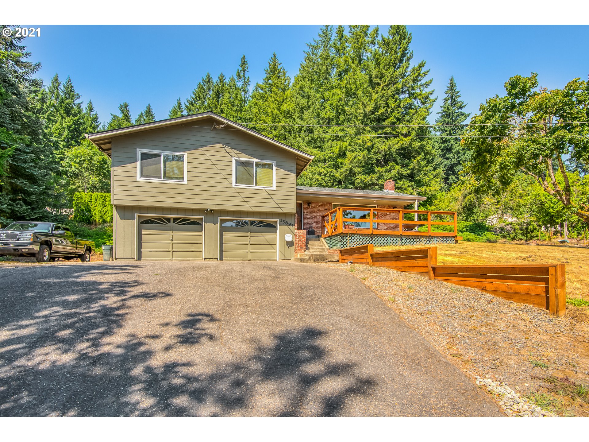 15891 South Maplelane Road Oregon City, OR 97045 - Photo 1 of 32 Gallery Image 1