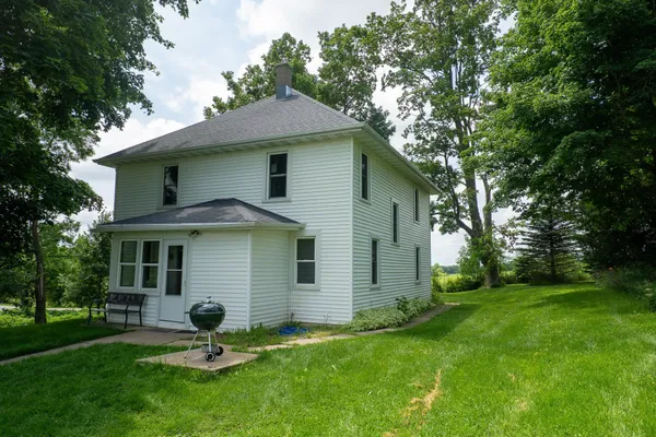 $339,900 | 13338 Dobbs Road, Darlington, WI 53530