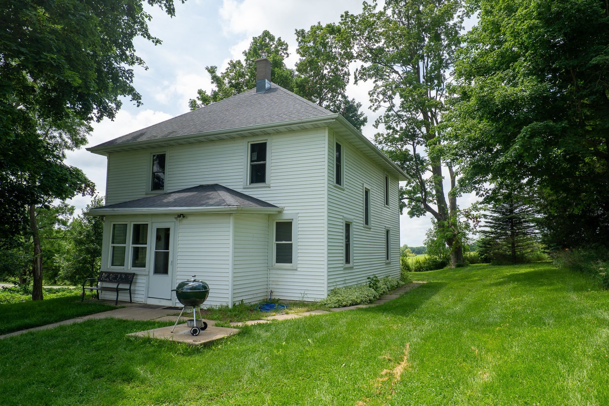 13338 Dobbs Road Darlington, WI 53530 - Photo 1 of 30