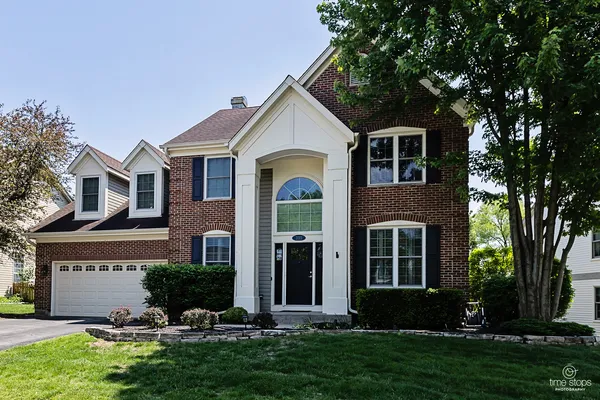 $575,000 | 335 Wentworth Lane, Bartlett, IL 60103