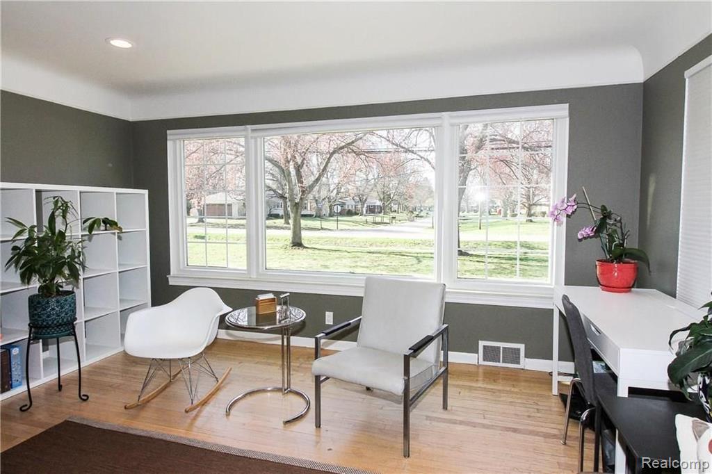 19312 Beverly Road Beverly Hills, MI 48025 - Photo 12 of 50