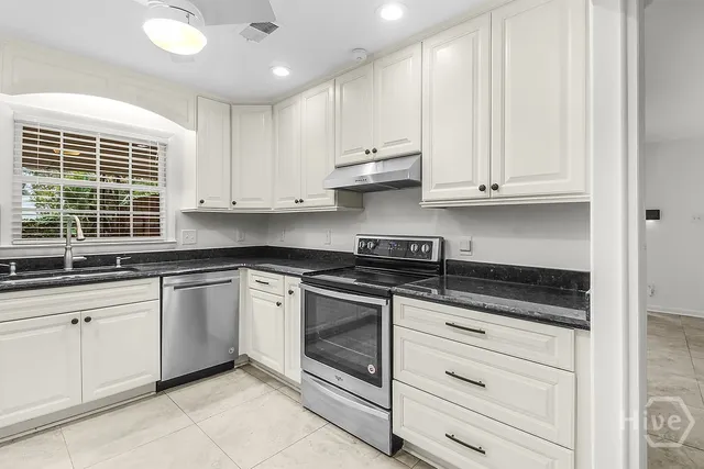 $350,000 | 1345 Lavon Avenue, Savannah, GA 31406