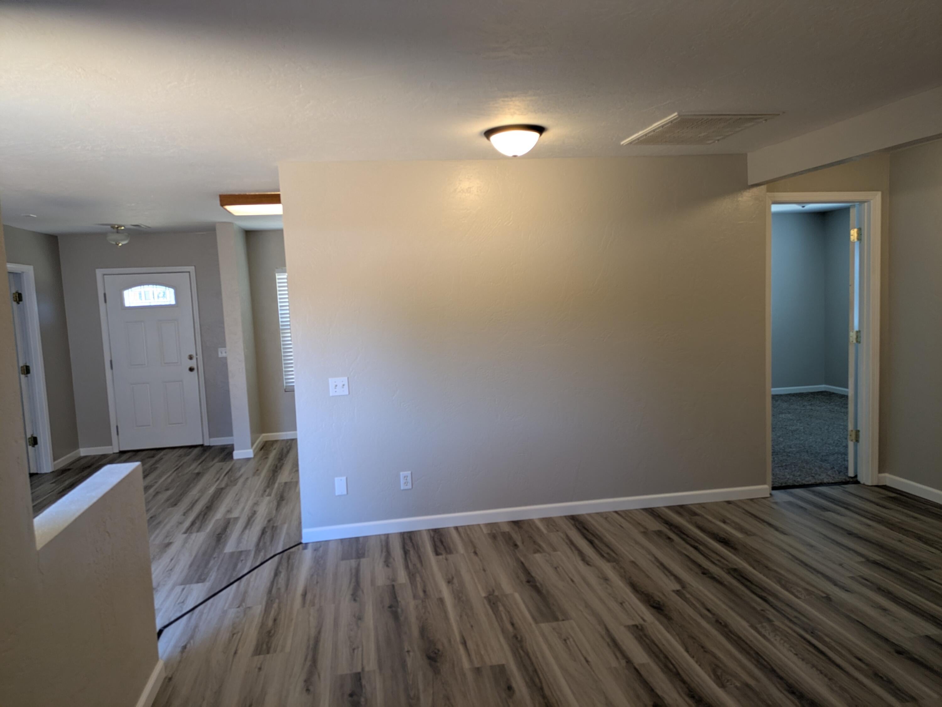 460 Freeman Road Central Point, OR 97502 - Photo 4 of 10 PXL_20250705_201403269