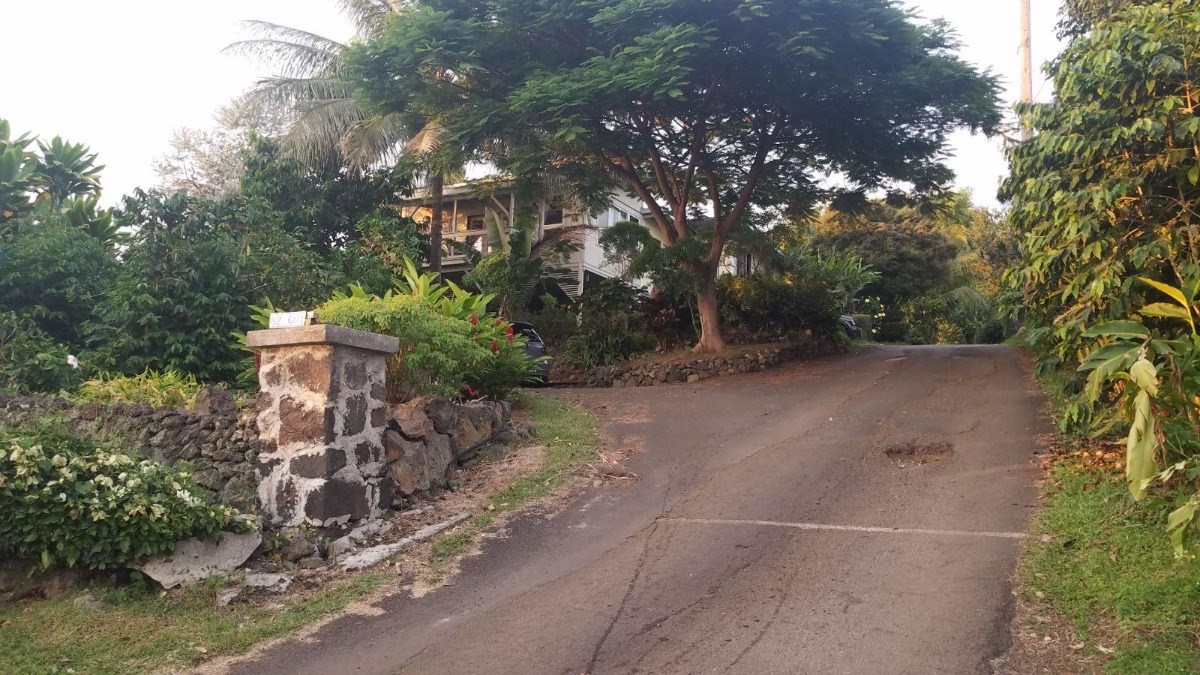82-6012 Hawaii Belt Road Captain Cook, HI 96704 - Photo 1 of 1 a view of outdoor space and yard