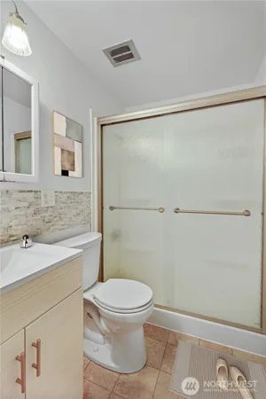 $149,950 | 359 7th Street Southeast, Unit 2, Puyallup, WA 98372