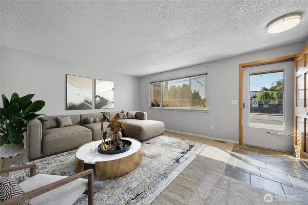 $149,950 | 359 7th Street Southeast, Unit 2, Puyallup, WA 98372