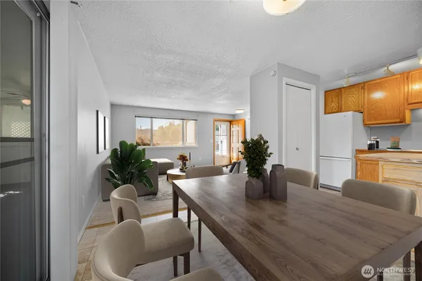 $149,950 | 359 7th Street Southeast, Unit 2, Puyallup, WA 98372