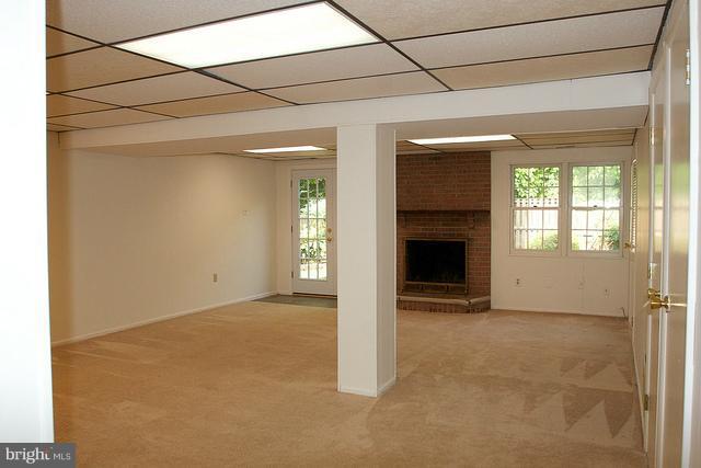 2268 Cartbridge Road Falls Church, VA 22043 - Photo 14 of 22 Family Room