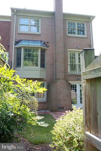 2268 Cartbridge Road Falls Church, VA 22043 - Photo 3 of 22 Exterior (Rear)
