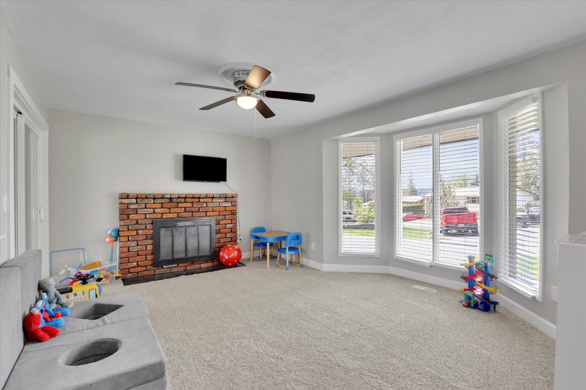 8428 North Susan Court Spokane, WA 99208 - Photo 12 of 40