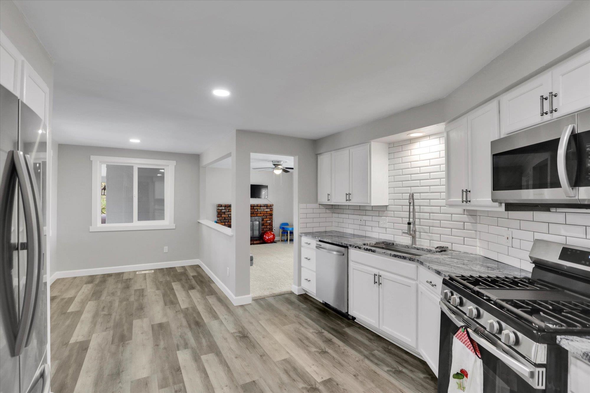 8428 North Susan Court Spokane, WA 99208 - Photo 9 of 40
