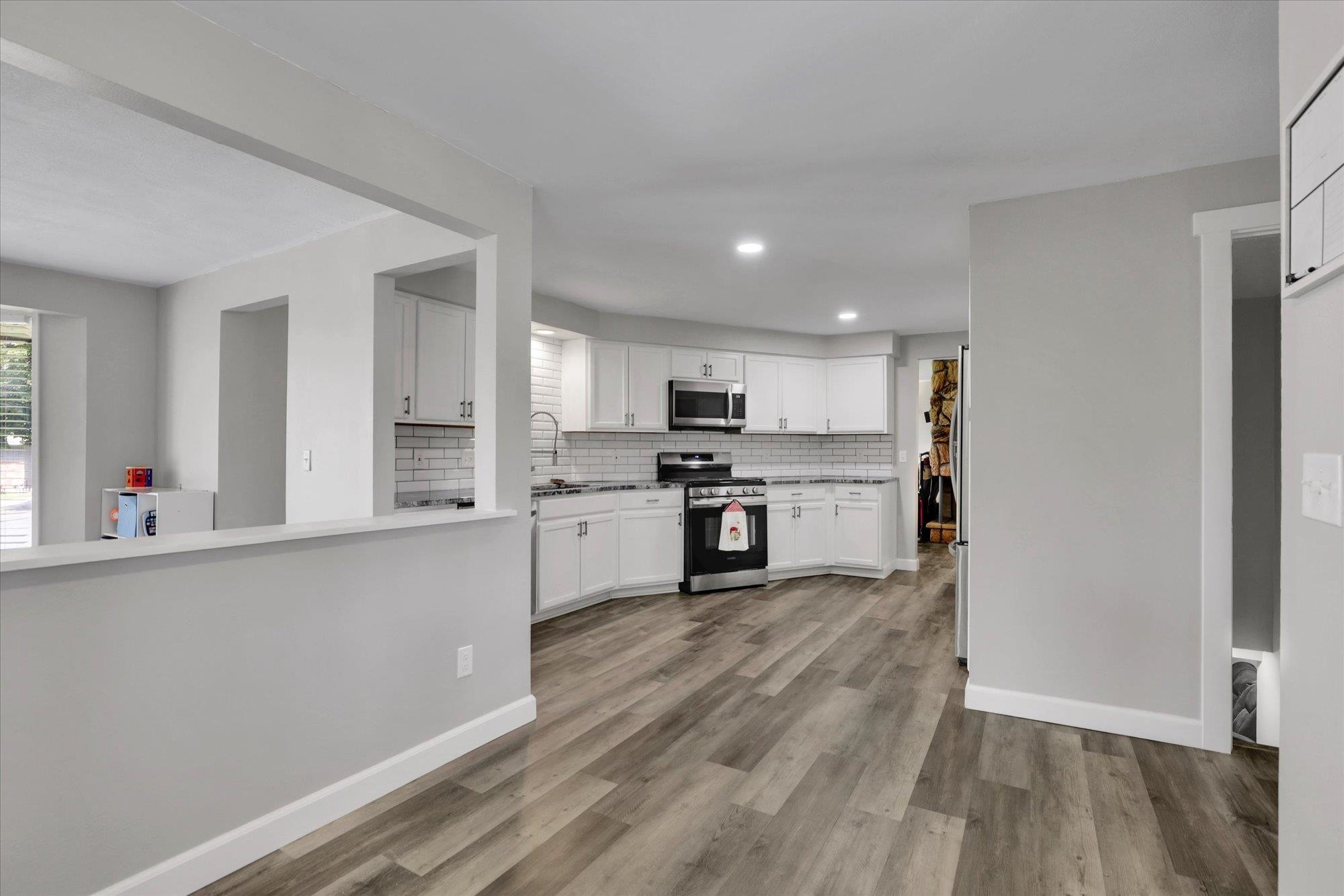 8428 North Susan Court Spokane, WA 99208 - Photo 10 of 40