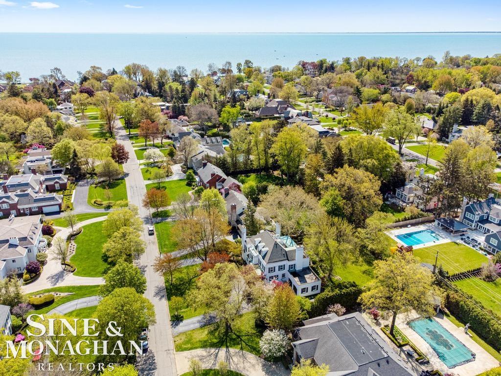 77 Renaud Road Grosse Pointe Shores, MI 48236 - Photo 3 of 80