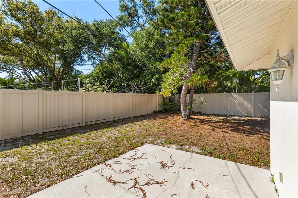 620 Jacaranda Street Dunedin, FL 34698 - Photo 24 of 30 a view of a backyard