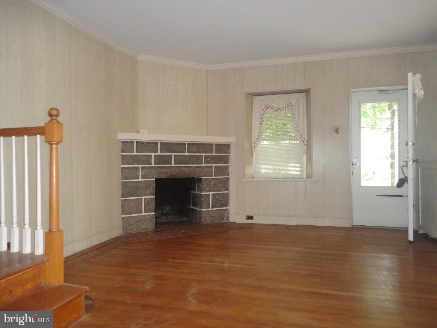 282 Ballymore Road Springfield, PA 19064 - Photo 3 of 20