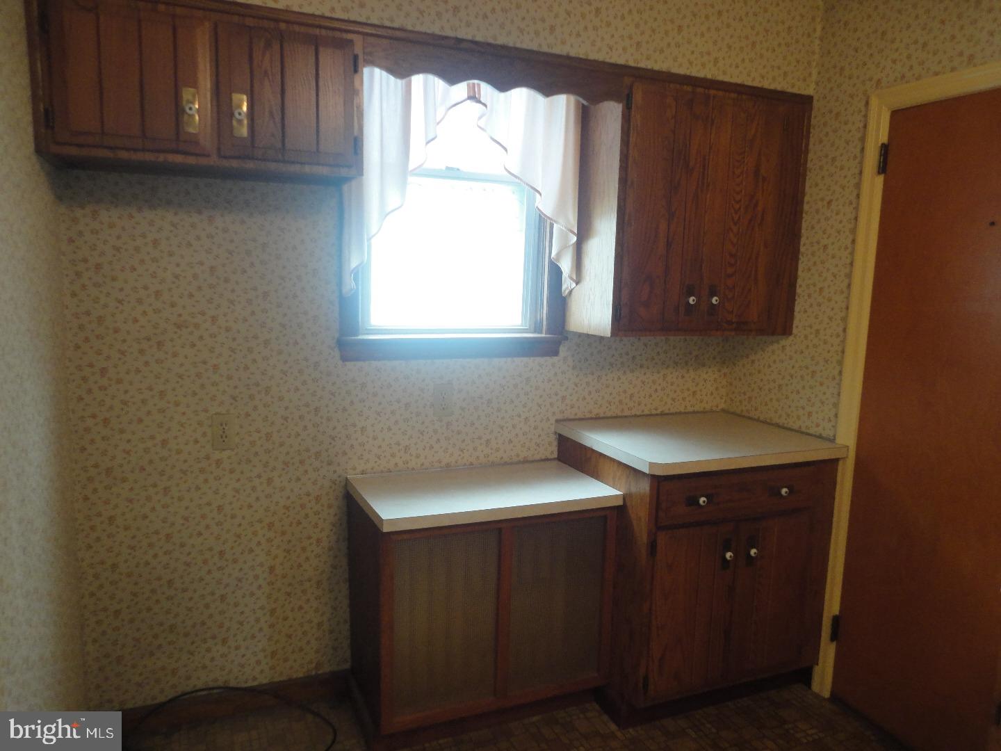 282 Ballymore Road Springfield, PA 19064 - Photo 8 of 20