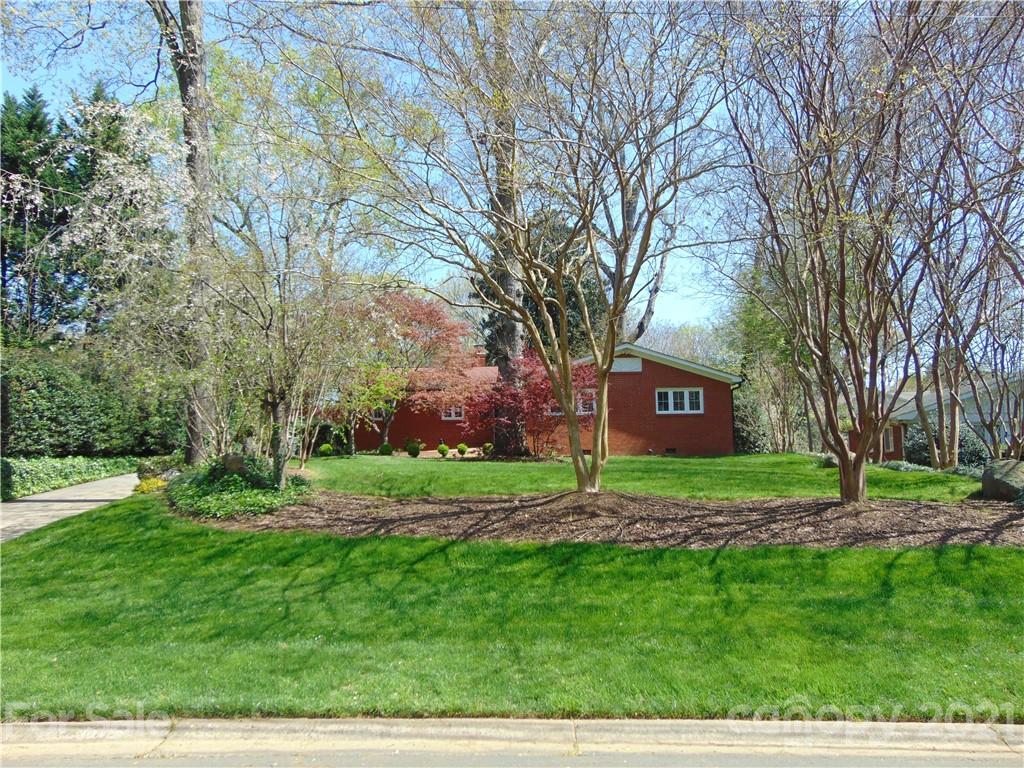 815 Burnley Road Charlotte, NC 28210 - Photo 2 of 31 Gallery Image 2