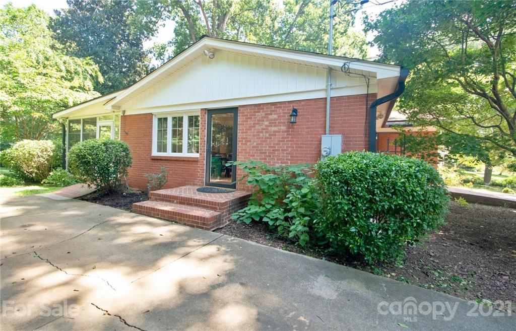815 Burnley Road Charlotte, NC 28210 - Photo 30 of 31 Gallery Image 30