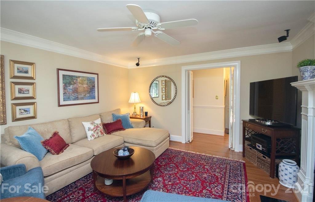 815 Burnley Road Charlotte, NC 28210 - Photo 7 of 31 Gallery Image 7