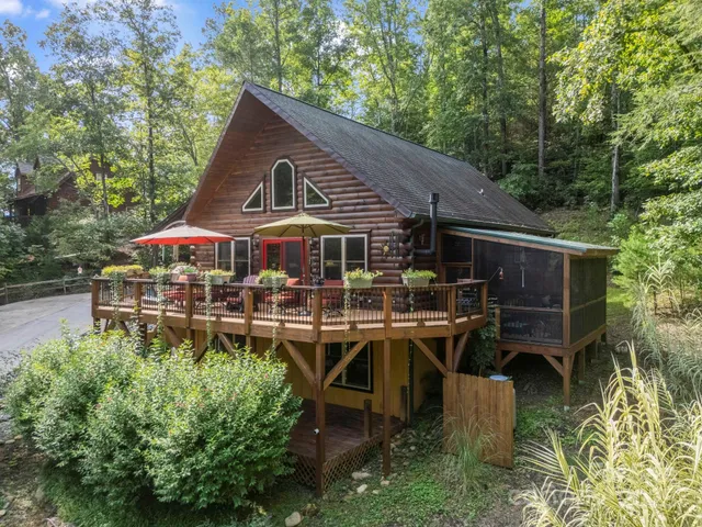 $598,990 | 131 Blue Gill Drive, Lake Lure, NC 28746