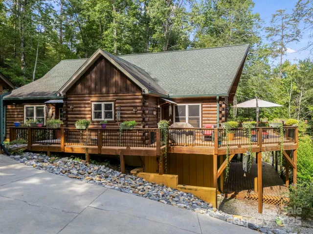 $598,990 | 131 Blue Gill Drive, Lake Lure, NC 28746