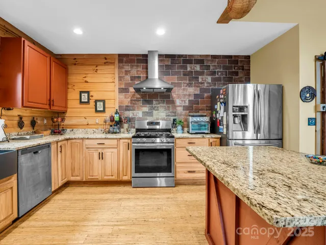 $598,990 | 131 Blue Gill Drive, Lake Lure, NC 28746