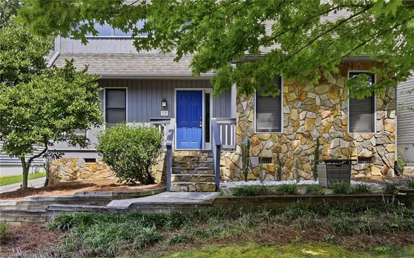 $324,900 | 58 Carrisbrooke Lane, Winston-Salem, NC 27104