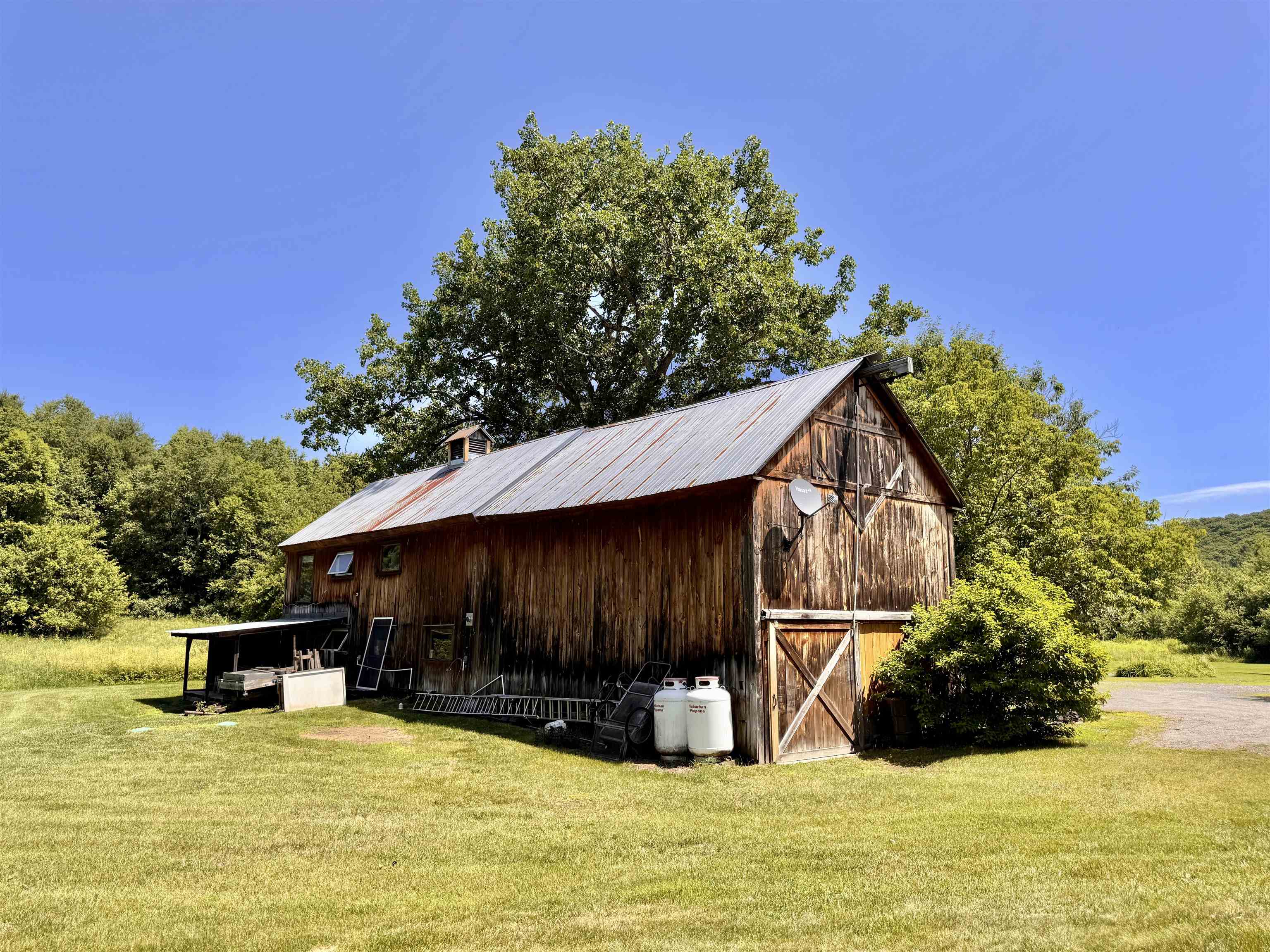 19 Hartley Road Barre Town, VT 05641 - Photo 4 of 58