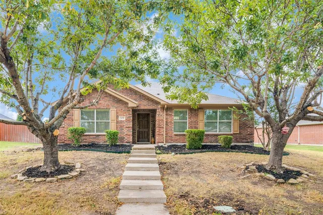 $2,400 | 3690 Chestnut Trail, Rockwall, TX 75032