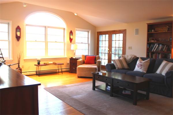 19 Ingleside Road Lexington, MA 02420 - Photo 3 of 13 Gallery Image 3