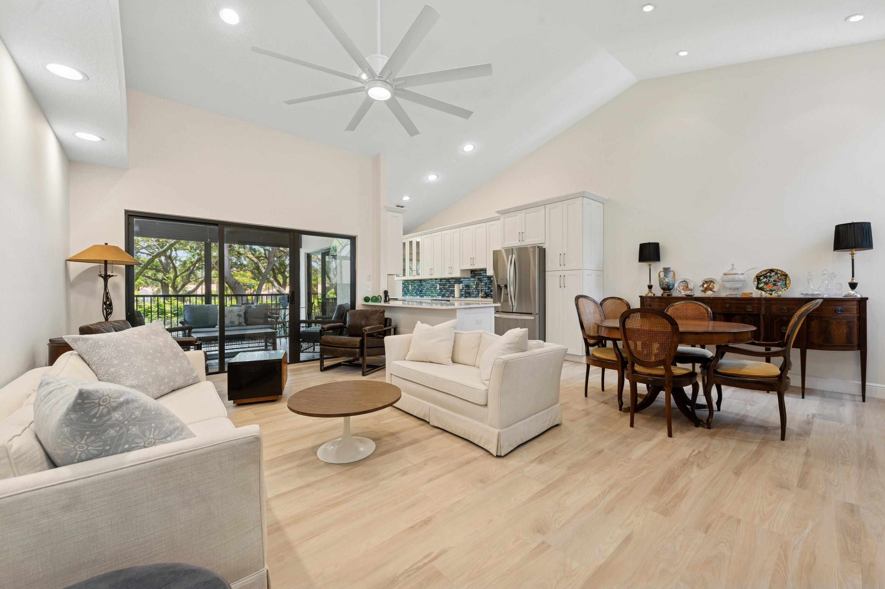 06_17340-Boca-Club-Blvd_Living-Room-Dini