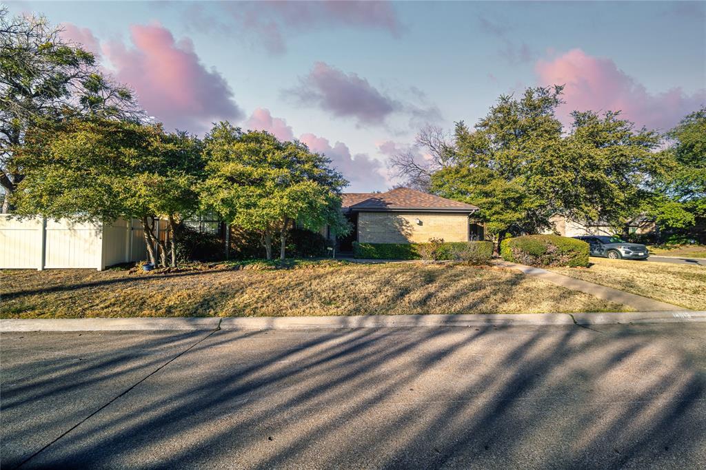 14813 Sopras Circle Addison, TX 75001 - Photo 2 of 31